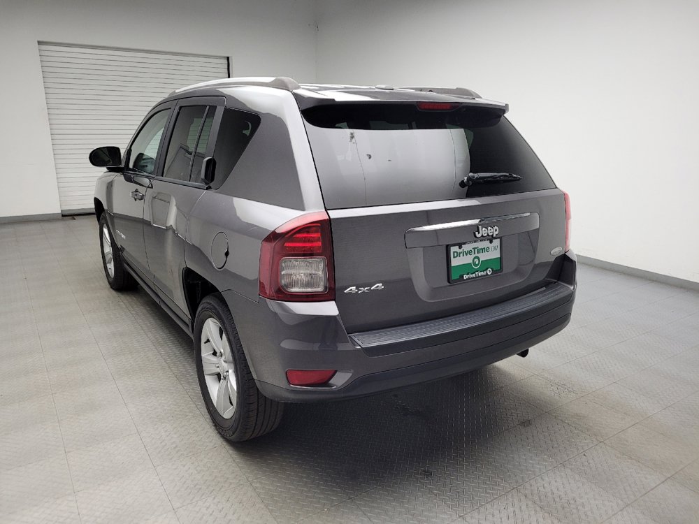 Used 2016 Jeep Compass Latitude AWD/4WD image 5