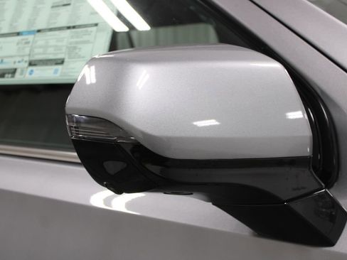New 2026 Chevrolet Tahoe High Country AWD/4WD image 13