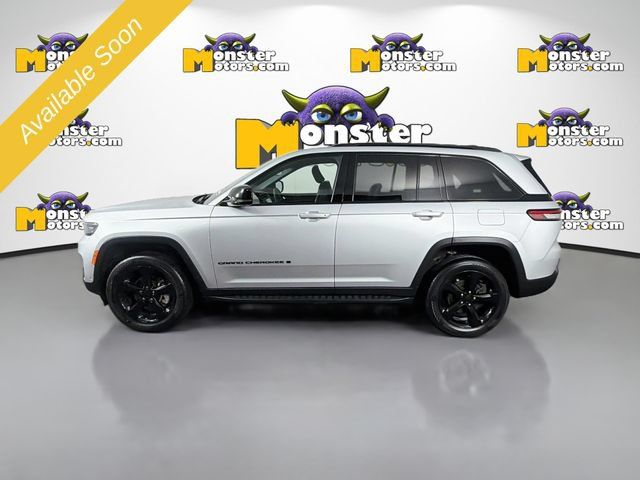 Used 2024 Jeep Grand Cherokee Limited w/ Luxury Tech Group II AWD/4WD image 8