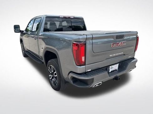 Used 2021 GMC Sierra 1500 AT4 w/ Technology Package AWD/4WD image 3
