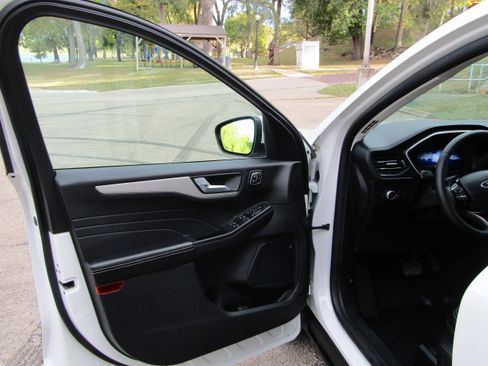 Certified 2022 Ford Escape SEL w/ Technology Package image 10