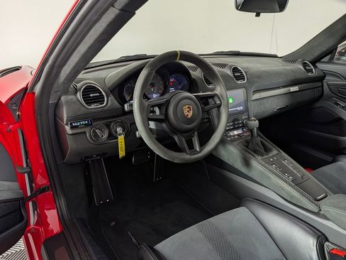 Used 2023 Porsche 718 Cayman GT4 RS image 4