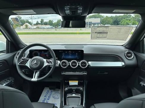 New 2026 Mercedes-Benz GLB 250 4MATIC image 31