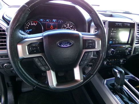 Used 2016 Ford F150 Platinum w/ Equipment Group 701A Luxury AWD/4WD image 9