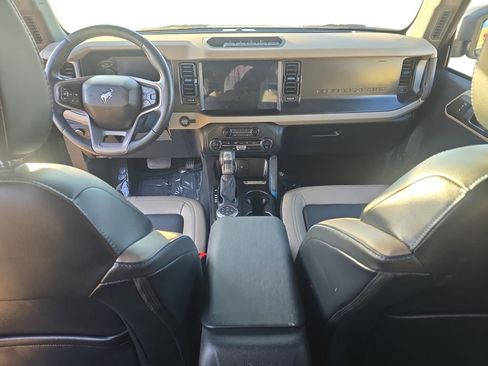 Used 2023 Ford Bronco Wildtrak image 12