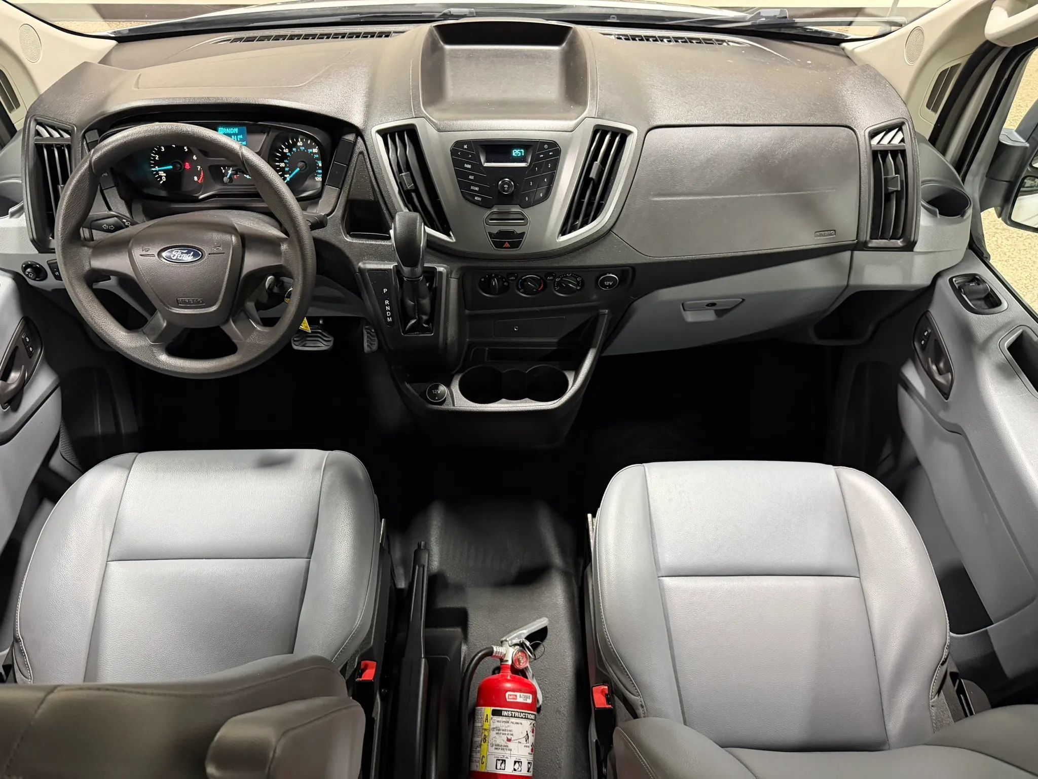 Used 2018 Ford Transit 150 XL RWD image 42