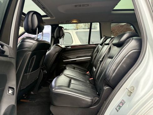 Used 2010 Mercedes-Benz GL 550 4MATIC image 29