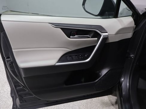 Used 2023 Toyota RAV4 XLE AWD/4WD image 10