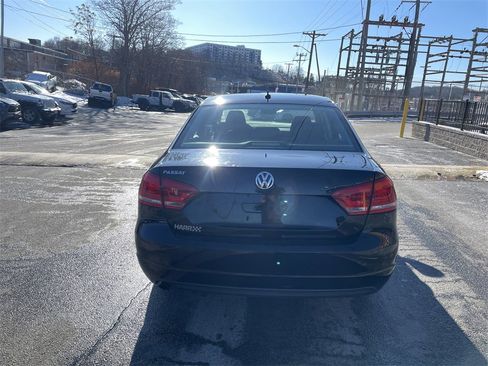 Used 2012 Volkswagen Passat 2.5 S image 4