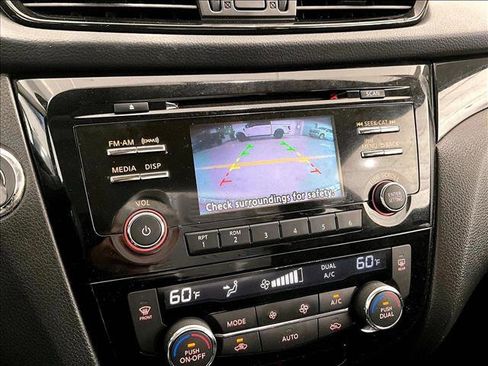 Used 2018 Nissan Rogue Sport SV FWD image 23