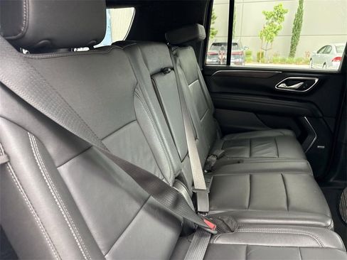 Used 2024 Chevrolet Suburban LT image 26