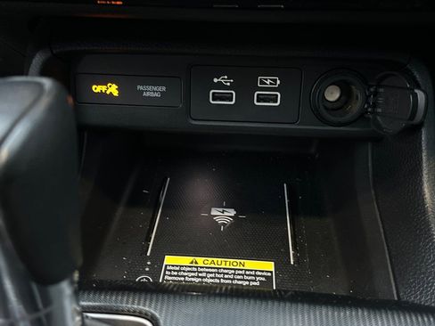 Used 2023 Honda Civic Touring image 32