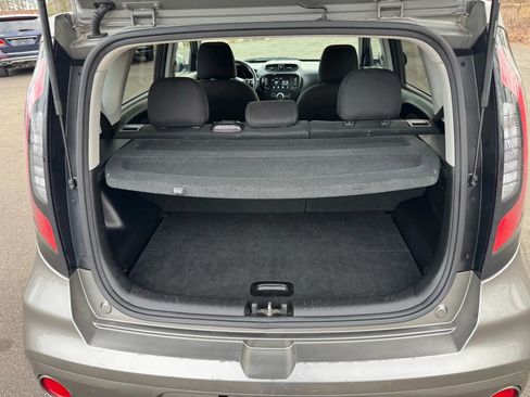 Used 2019 Kia Soul + image 19