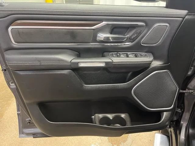 Used 2022 RAM 1500 Laramie AWD/4WD image 12