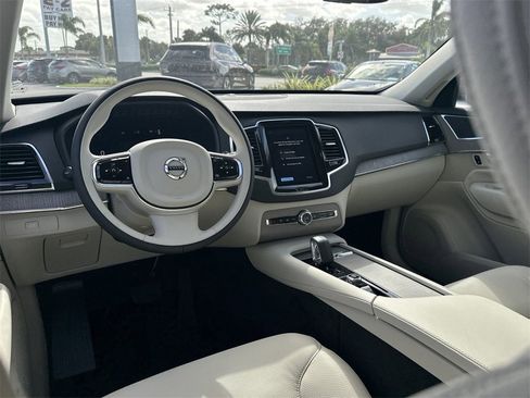 New 2025 Volvo XC90 B6 Plus w/ Protection Package Premier image 13