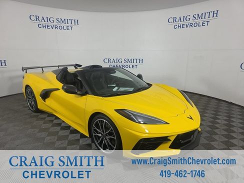 Used 2025 Chevrolet Corvette Stingray Premium Conv w/ Z51 Performance Package RWD image 7