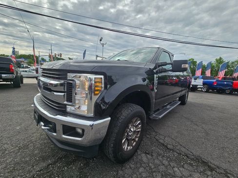 Used 2019 Ford F350 XLT w/ XLT Premium Package AWD/4WD image 1