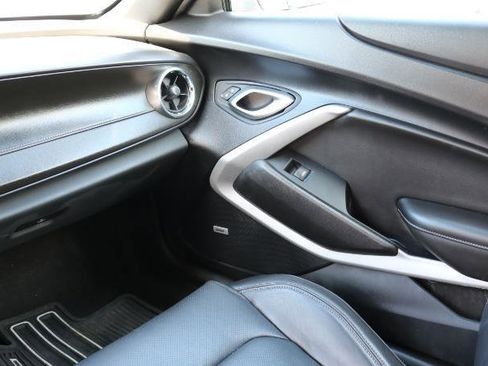 Used 2022 Chevrolet Camaro LT w/ Technology Package RWD image 19
