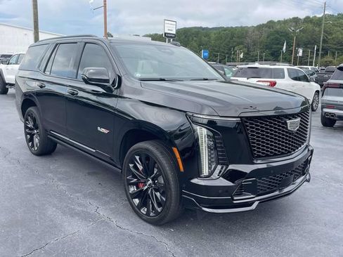 Used 2026 Cadillac Escalade V w/ LPO, ONYX Package AWD/4WD image 6