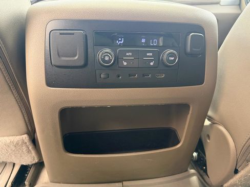 Used 2020 GMC Yukon XL SLT w/ Open Road Package image 18