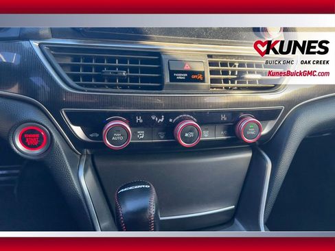 Used 2018 Honda Accord Sport image 17