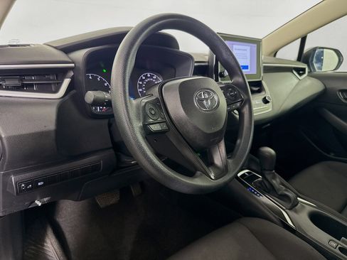 Used 2025 Toyota Corolla LE FWD image 20