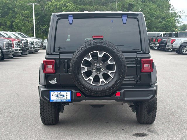 Used 2024 Jeep Wrangler Unlimited Sahara w/ Safety Group AWD/4WD image 4