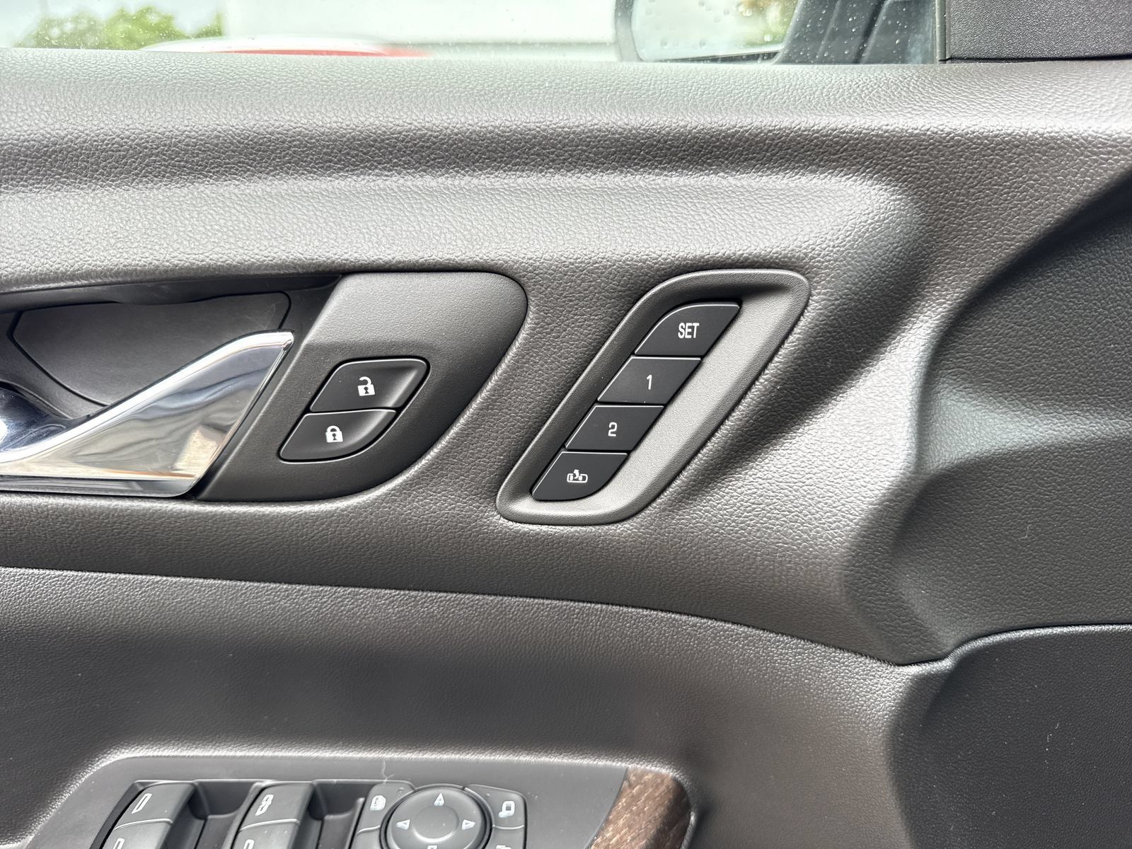 Used 2023 GMC Acadia Denali w/ Denali Ultimate Package FWD image 43