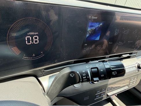 Used 2024 Hyundai Kona SEL FWD image 31