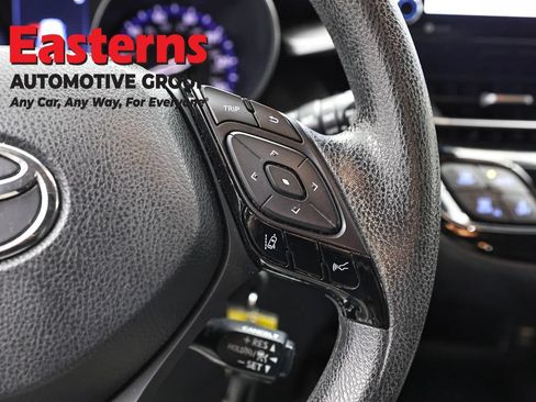 Used 2021 Toyota C-HR LE FWD image 15
