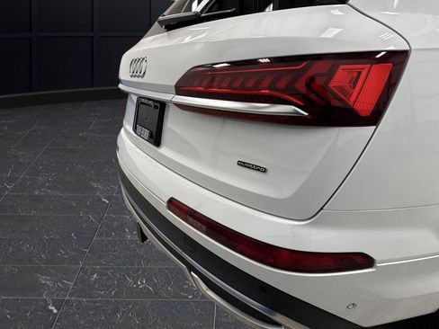 Used 2022 Audi Q7 3.0T Prestige w/ Prestige Package image 37