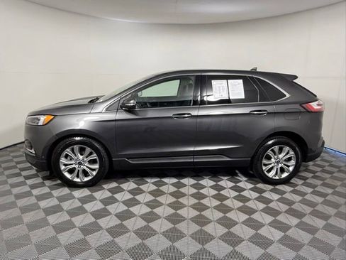 Used 2019 Ford Edge Titanium w/ Equipment Group 301A FWD image 3