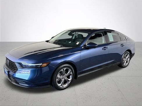 Used 2024 Honda Accord EX image 2