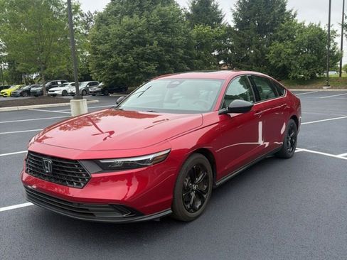 Used 2025 Honda Accord SE image 4