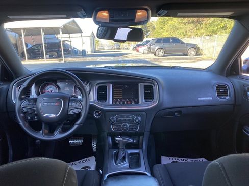Used 2020 Dodge Charger R/T w/ Navigation & Travel Group image 18
