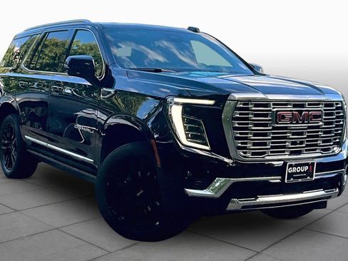 Used 2026 GMC Yukon Denali w/ Denali Reserve Package AWD/4WD image 3