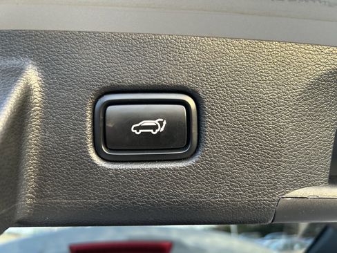 Used 2022 Kia Telluride SX w/ Nightfall Edition Package image 19