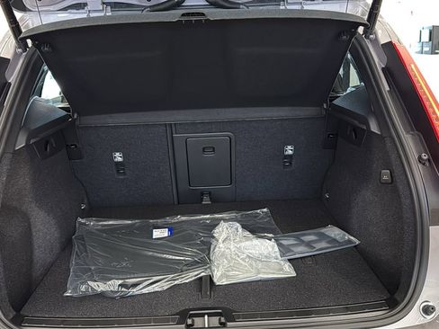 New 2026 Volvo XC40 B5 Plus w/ Climate Package image 29