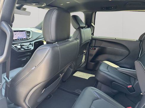 New 2026 Chrysler Voyager LX FWD image 55