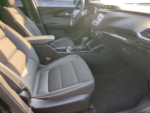 Used 2022 Chevrolet TrailBlazer LT FWD image 29