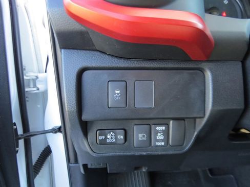 Used 2020 Toyota Tacoma TRD Sport image 24