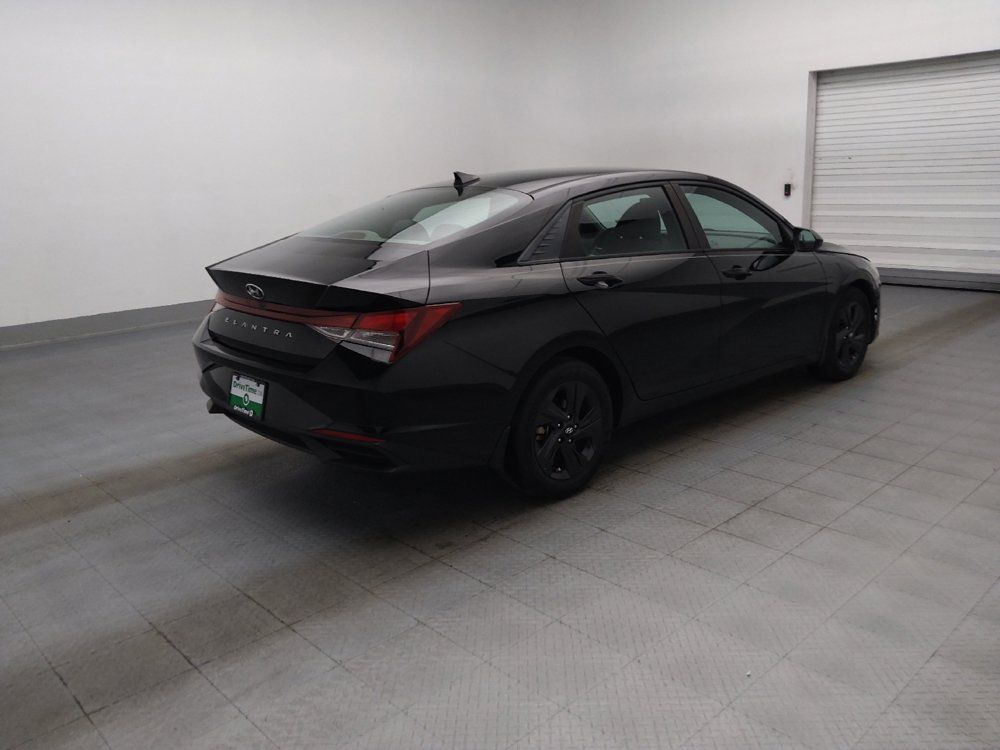 Used 2023 Hyundai Elantra SEL FWD image 10