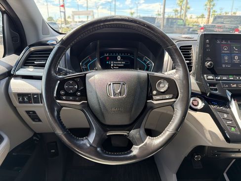 Used 2018 Honda Odyssey Elite image 7