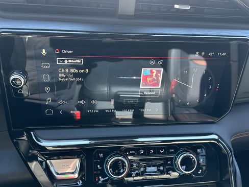 Certified 2025 GMC Sierra 2500 AT4 w/ AT4 Premium Plus Package image 26