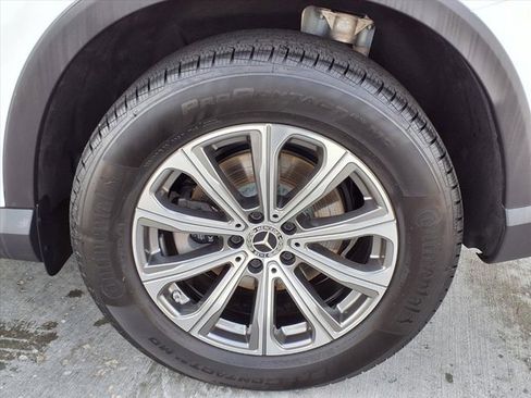 Used 2025 Mercedes-Benz GLC 300 image 27