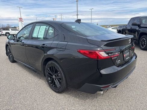Used 2026 Toyota Camry SE w/ Convenience Package image 9