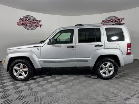 Used 2008 Jeep Liberty Limited w/ Premium Group image 4