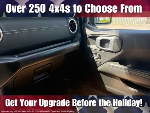 Used 2022 Jeep Gladiator Overland w/ Popular Equipment Package AWD/4WD image 32