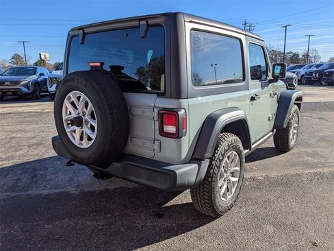 Used 2023 Jeep Wrangler Sport S image 5