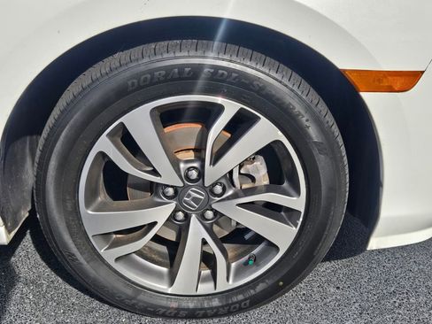 Certified 2022 Honda Odyssey Touring image 20